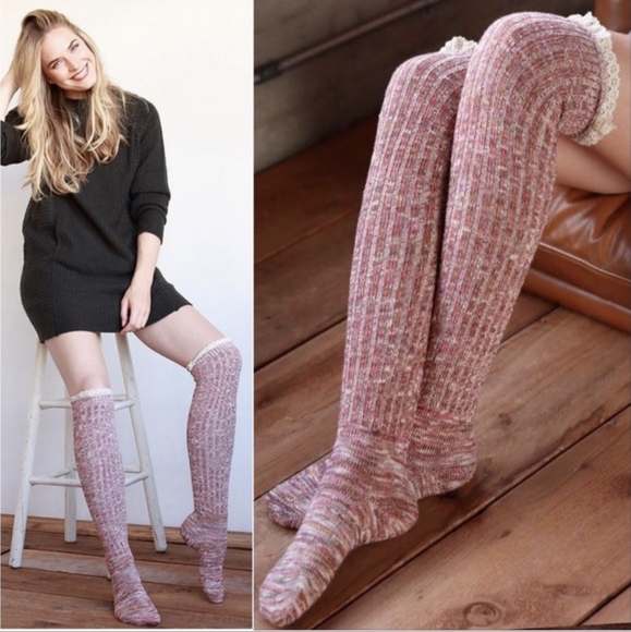 Stocking Stuffer! Beautiful Burgundy Socks w/Dainty Cream Trim - Picture 2 of 15